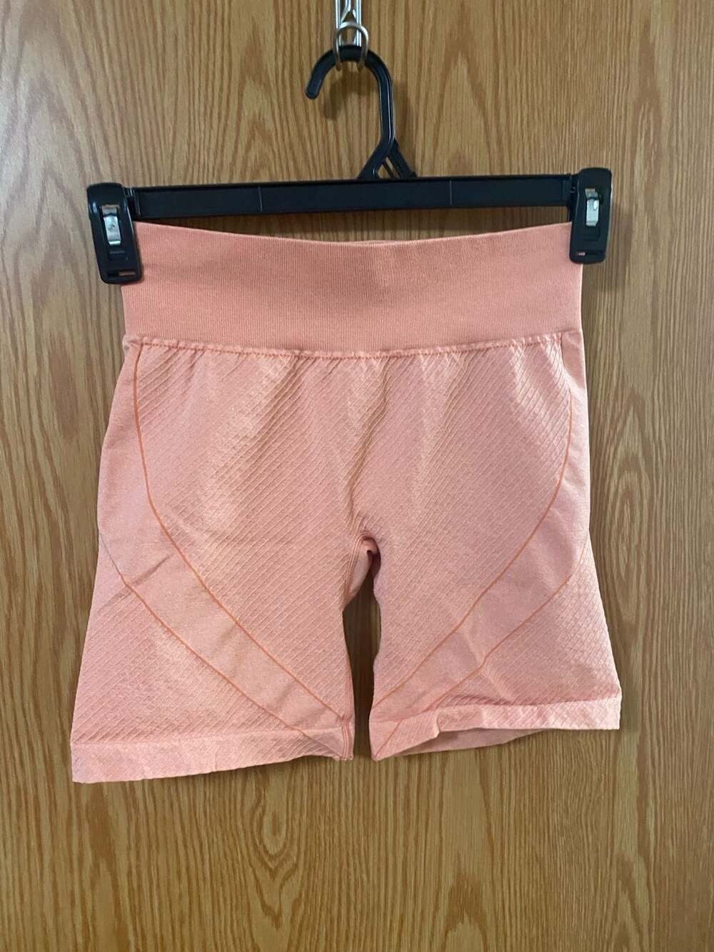 NVGTN Peach Seamless Biker Shorts Medium